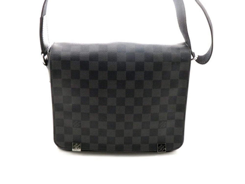 LOUIS VUITTON Bag District Damier Graphite Black